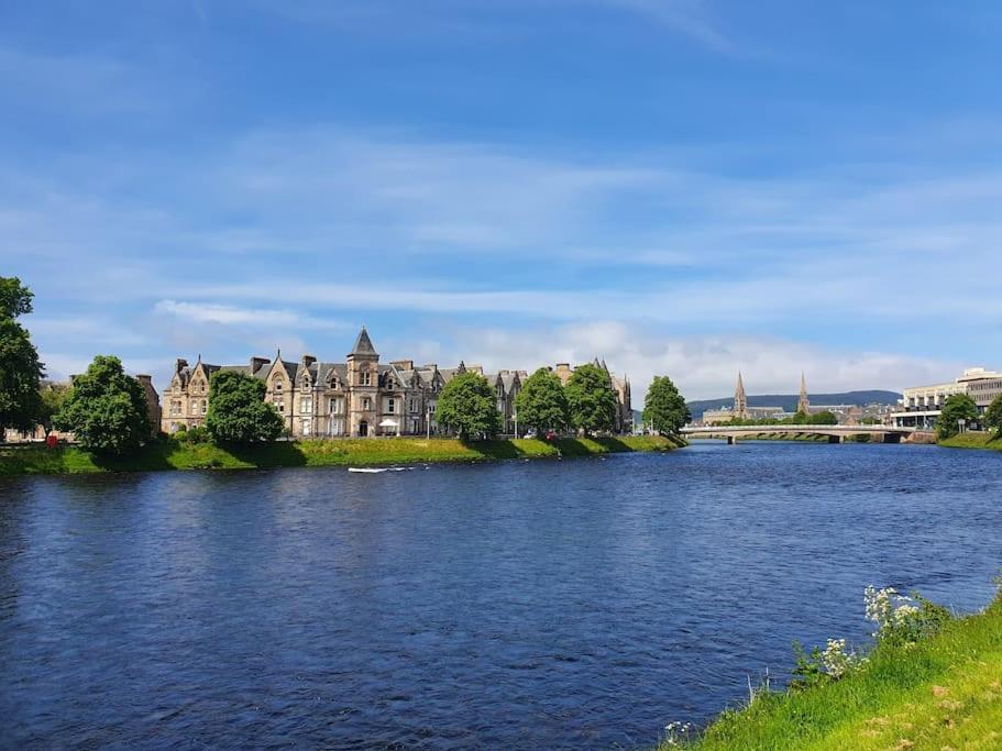 Highland Historical Home In Inverness City Centre ภายนอก รูปภาพ